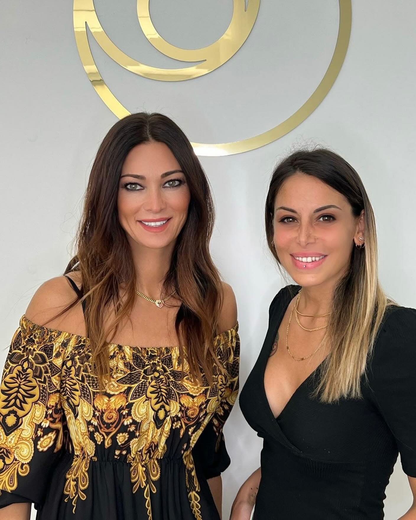 Irene Luna con Manuela Arcuri
